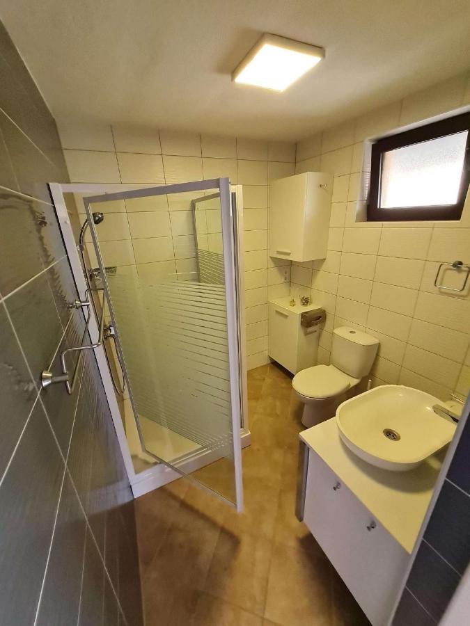 Apartmani Lovre I Zara 外观 照片