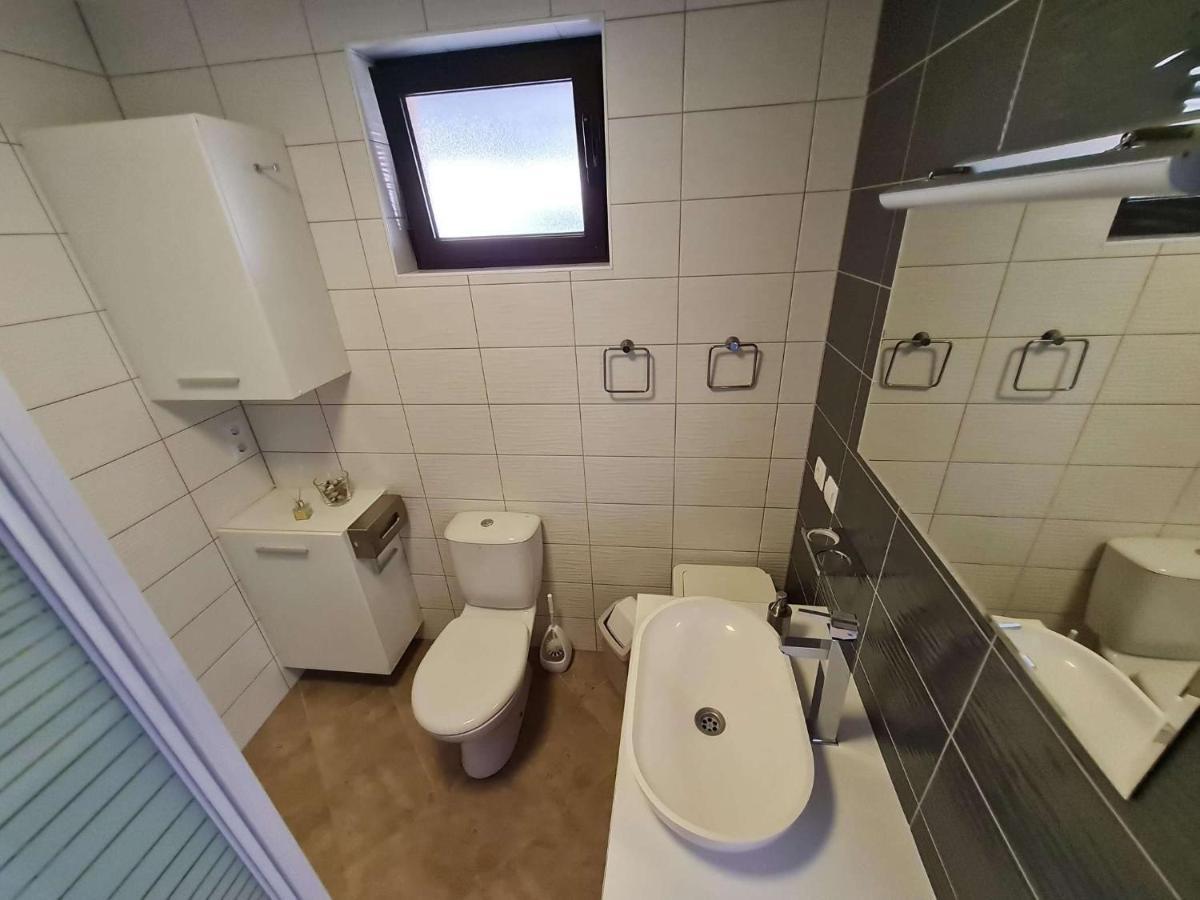 Apartmani Lovre I Zara 外观 照片