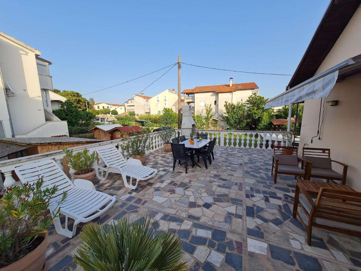 Apartmani Lovre I Zara 外观 照片