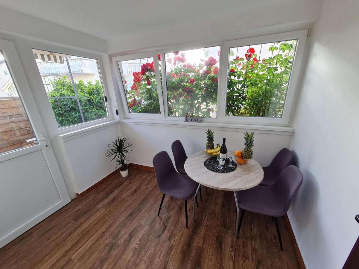 Apartmani Lovre I Zara 外观 照片