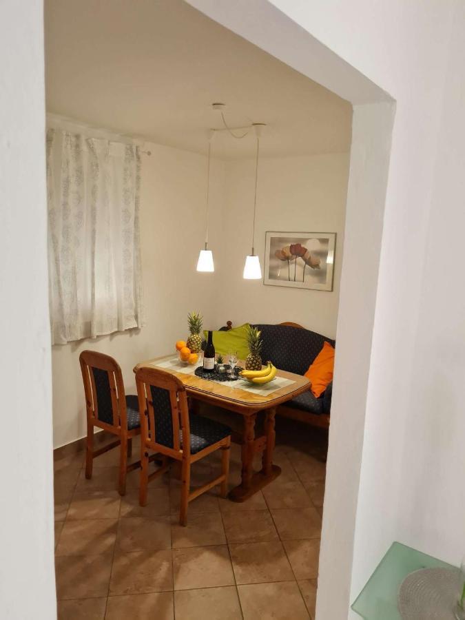 Apartmani Lovre I Zara 外观 照片