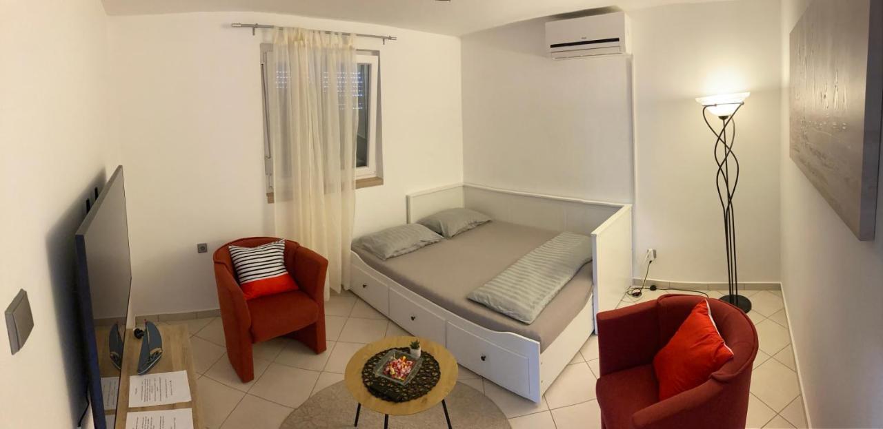 Apartmani Lovre I Zara 外观 照片