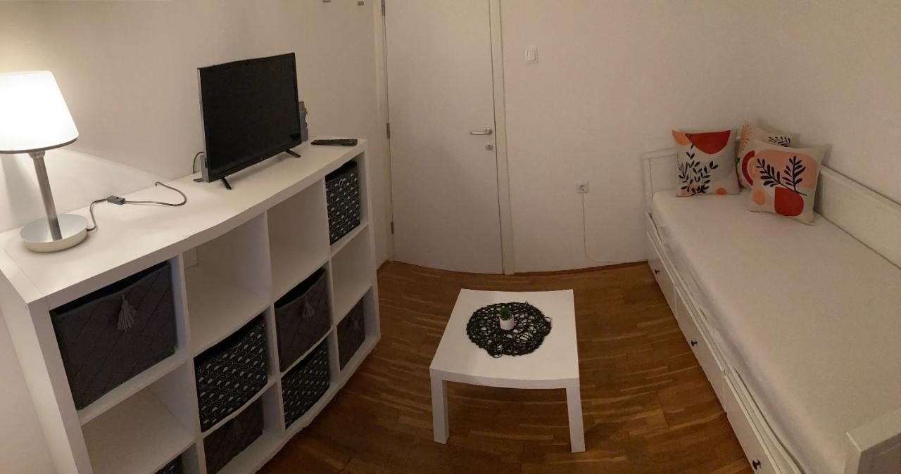 Apartmani Lovre I Zara 外观 照片